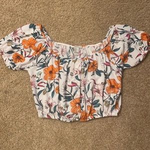 70’s inspired cropped floral boho top size s